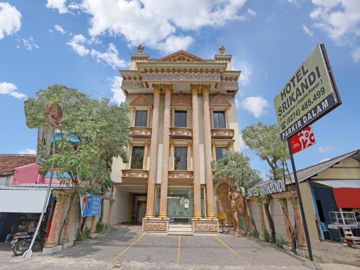 Hotel Oyo 90695 Srikandi Nologaten Yogyakarta Exteriér fotografie